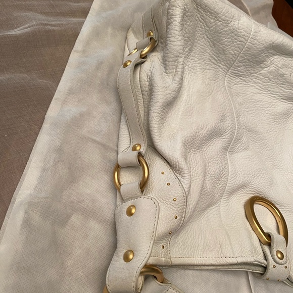 Franco Sarto white pebbled leather handbag - Picture 5 of 9